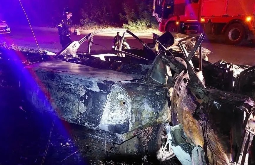 Ärandatud autoga kihutanud purjus noorukid tegid raske avarii, milles hukkus kokku viis inimest