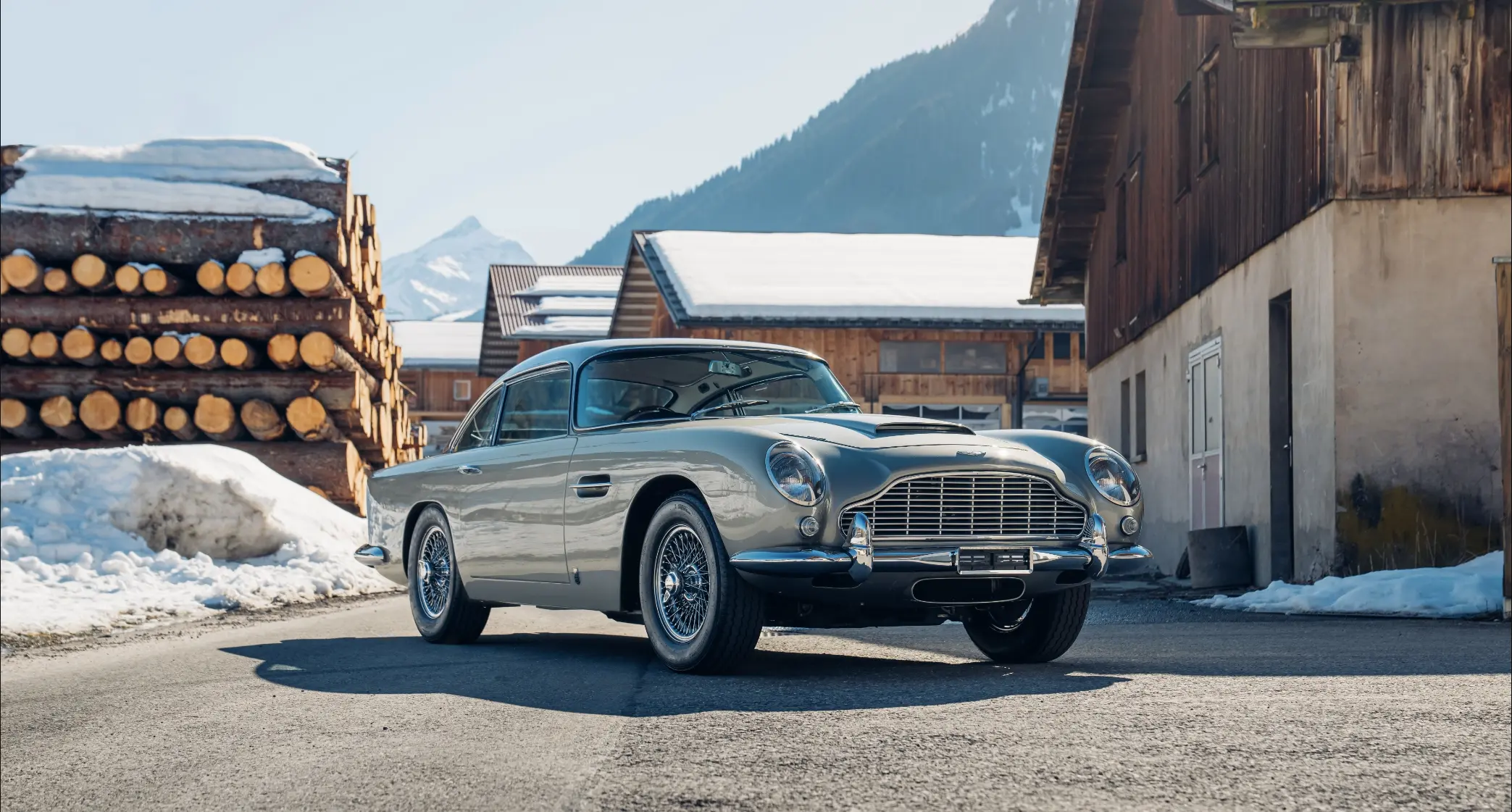 Sean Connery DB5 müüdi oksjonil maha