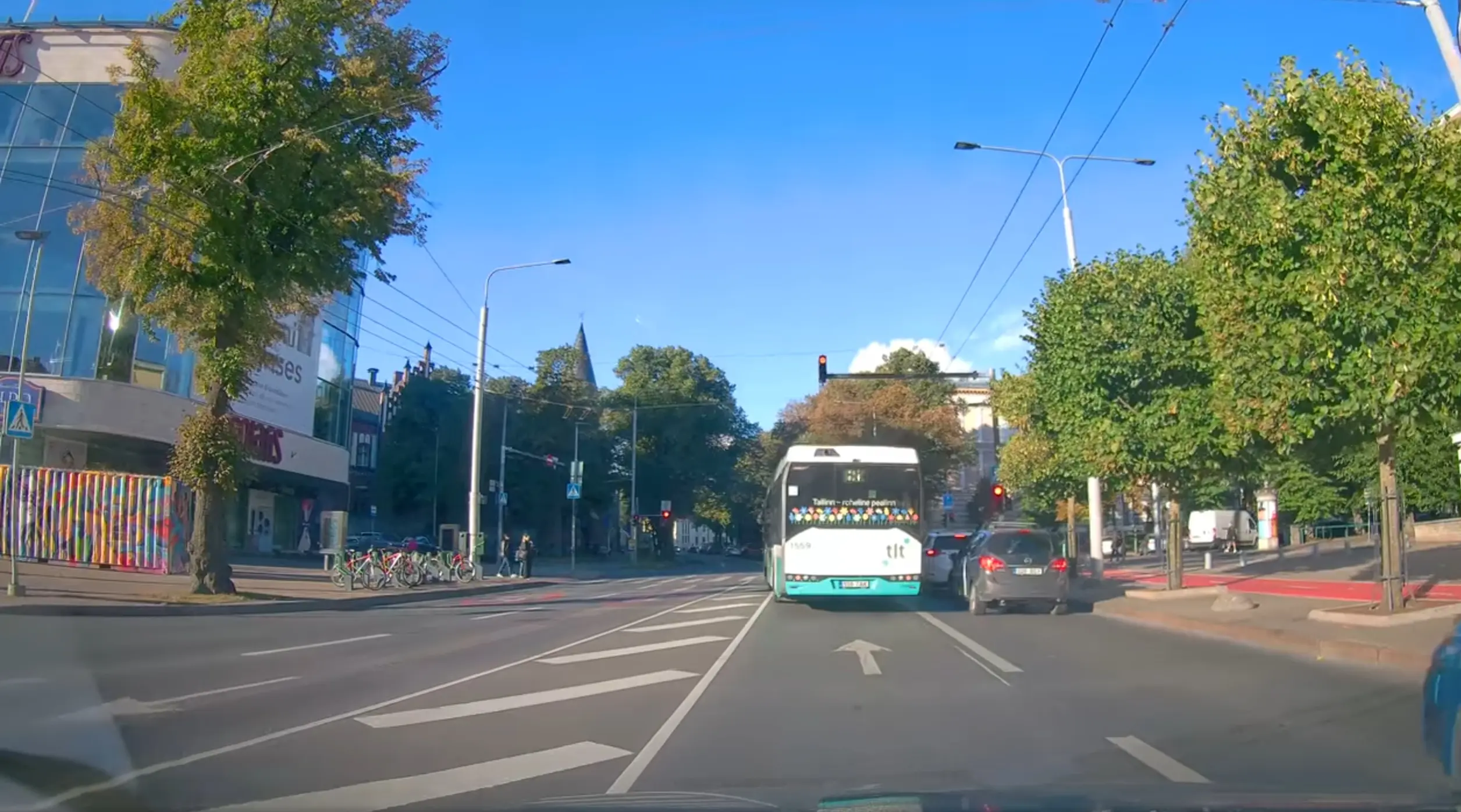 Ja autor küsib: mida teeb politsei?