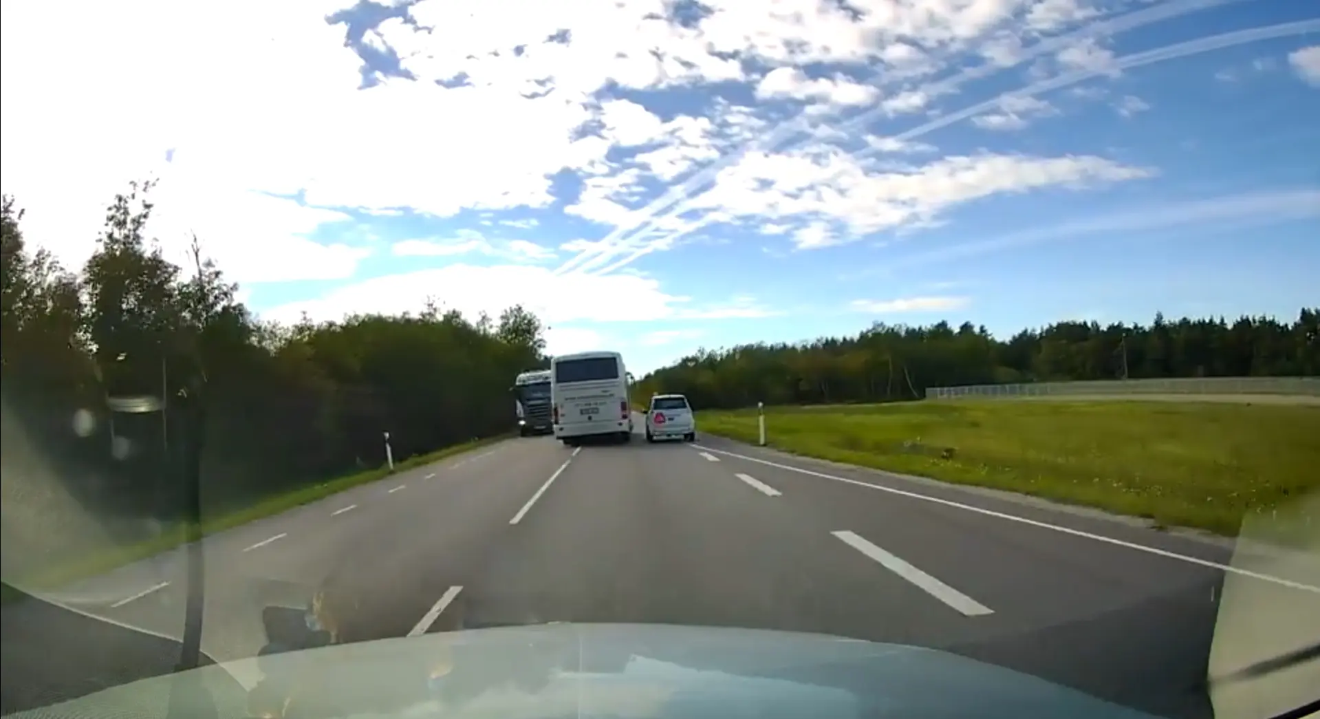 Kas mopeedautod ikka kõlbavad maanteele?