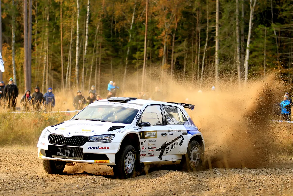 Ken Torn ja Kauri Pannas katkestasid Saaremaa ralli