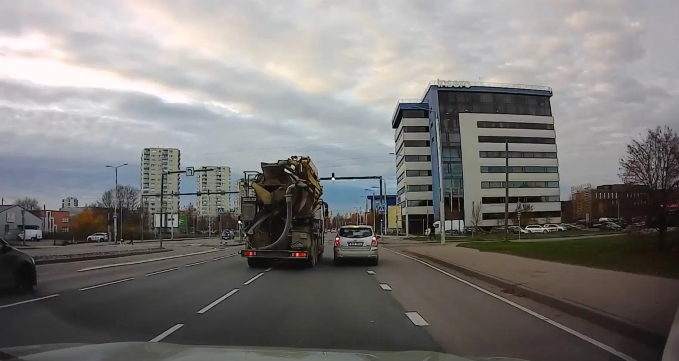 Pime nurk või ei viitsinud peeglitesse vaadata?
