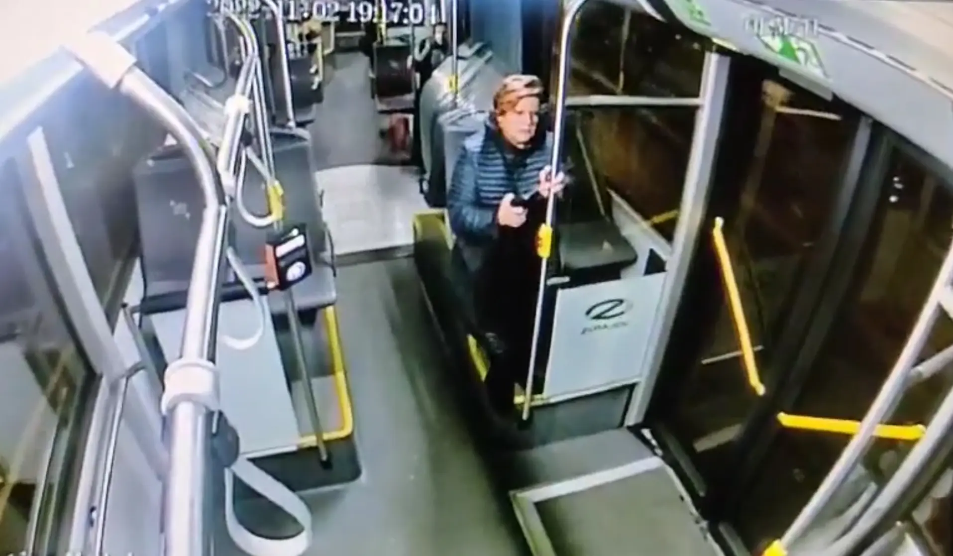 Siit on näha, miks bussis sõites tuleb kogu aeg millestki kinni hoida