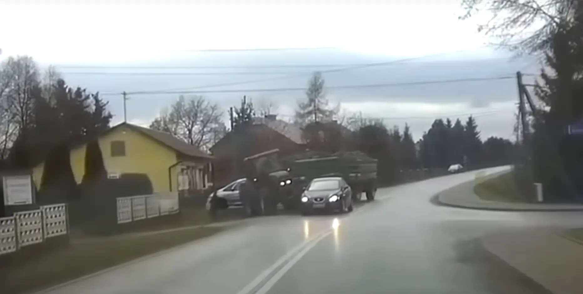 Seat surus traktori teelt välja