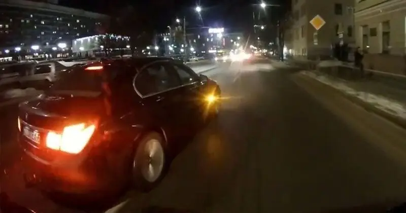 Vedrujalg püüdis trollijuhti õpetada, kuid sai ise mis tahtis teisele teha