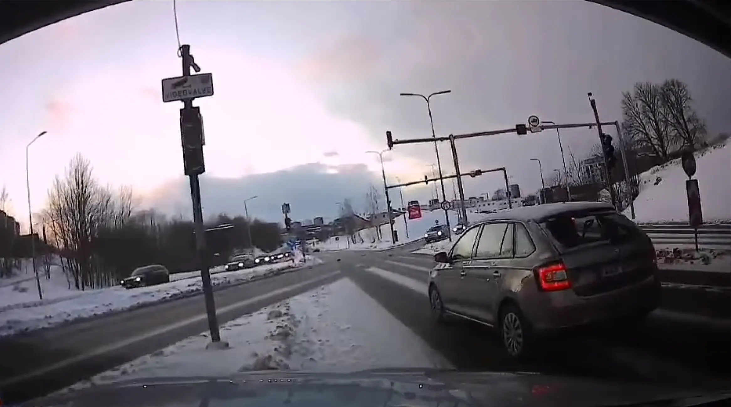 Peeglid on ju ka autol olemas!