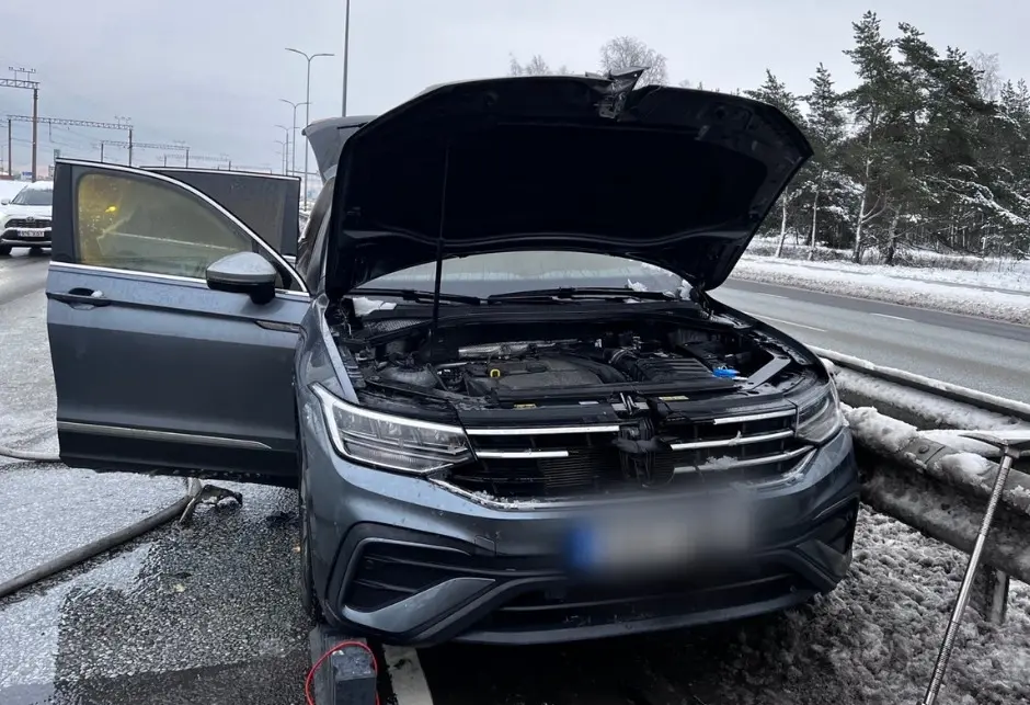 Põhja prefektuur palub abi eile Järvevana teel süttinud autoga liiklusõnnetuse pealtnägijatelt