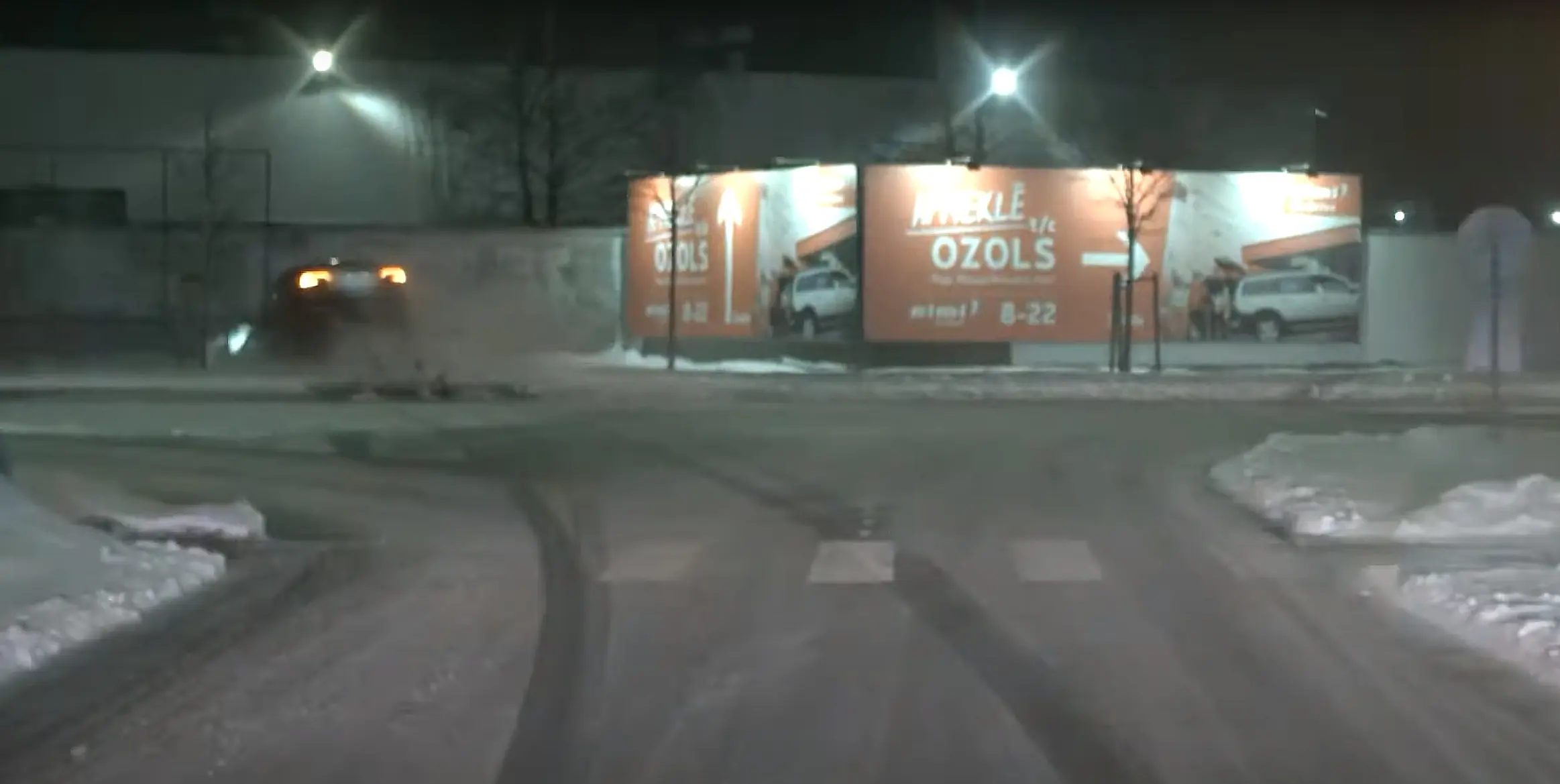 Vaata, kuidas Läti politsei Teslat taga ajas ja kuidas see kõik lõppes