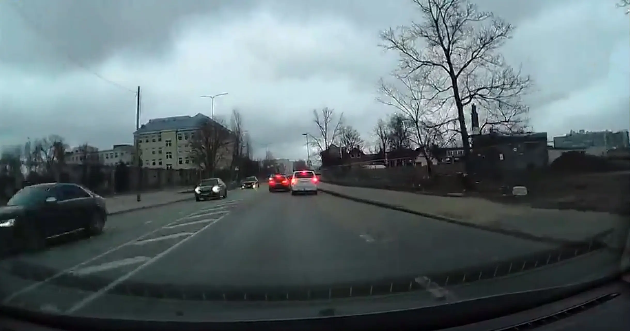 Veidi värvimuusikat ja seejärel arusaamatut käitumist