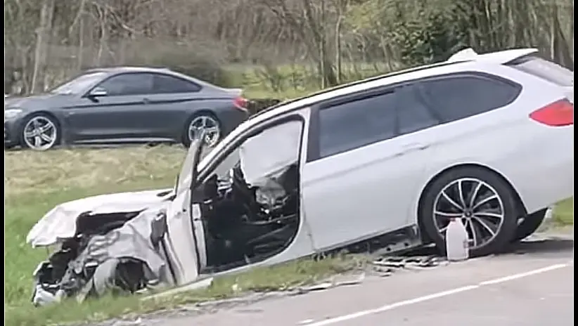 Videod eilsest vigastatuga avariist, kus BMW rammis haagisega mahtuniversaali teelt välja