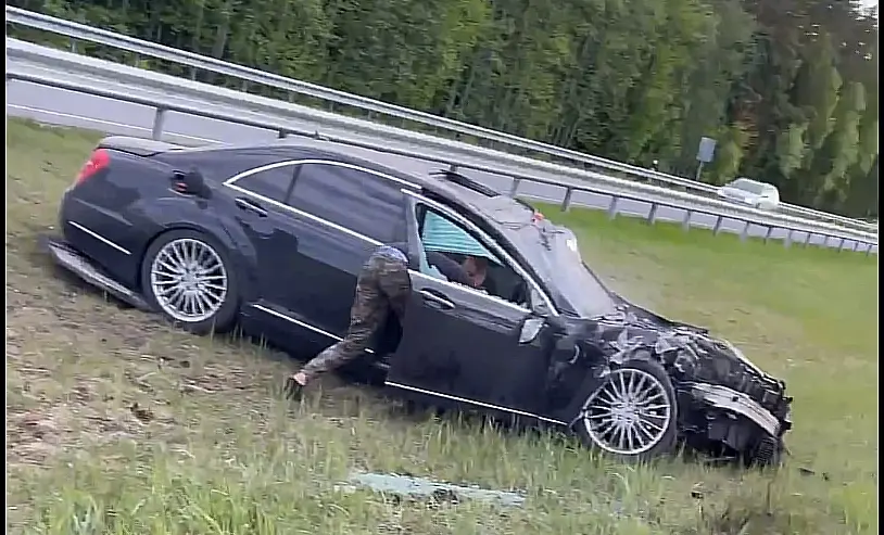 Videod eilsest suurest avariist, kus Mercedes sõitis tagant sisse piimapütile