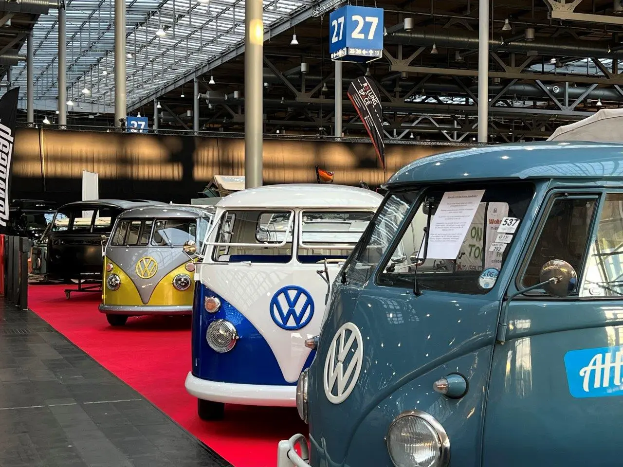 Volkswageni bussifestival tõi Hannoveri tuhanded kultusautodest vaimustunud