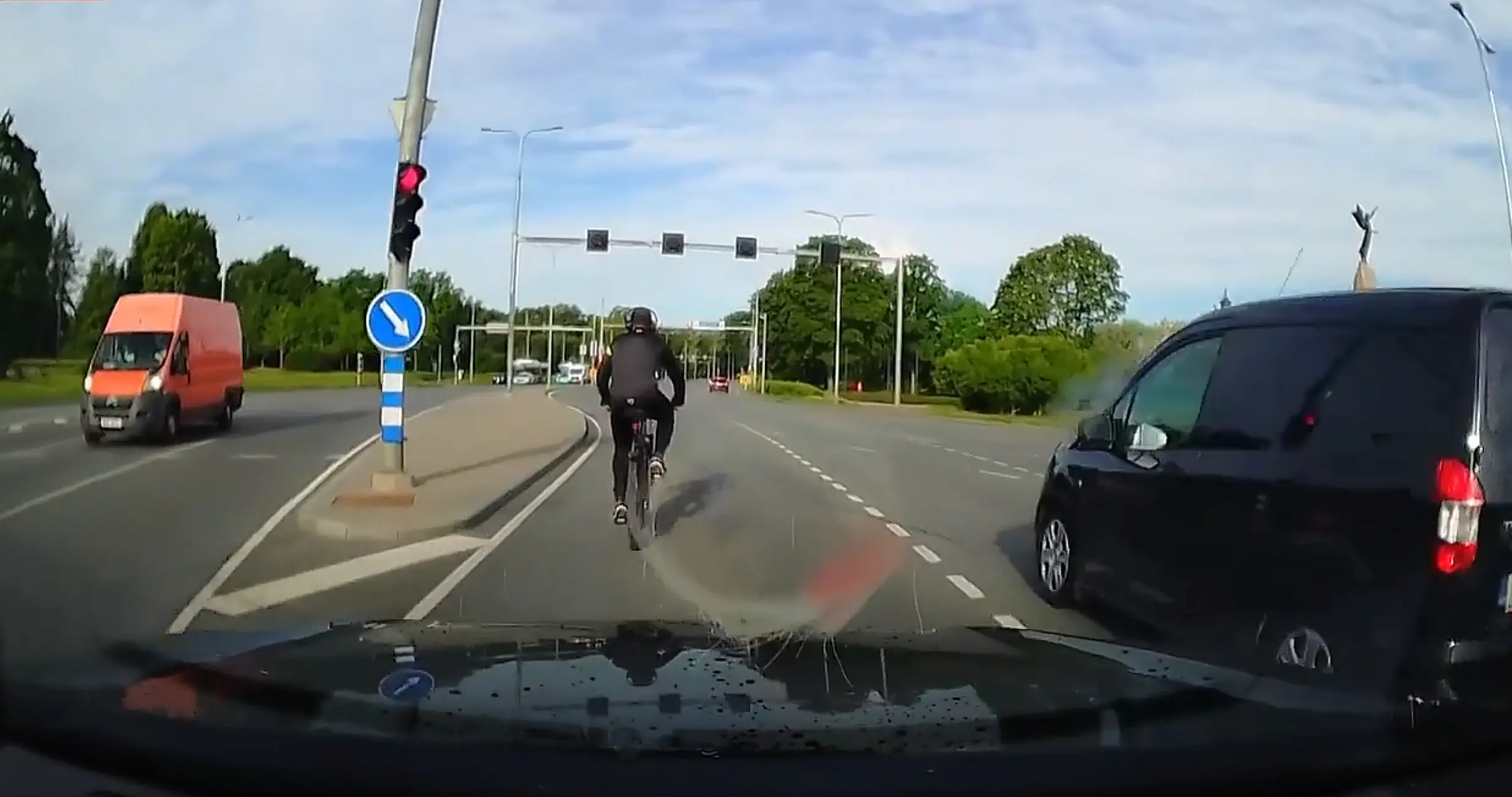 Aga näe! Ikka veel elus
