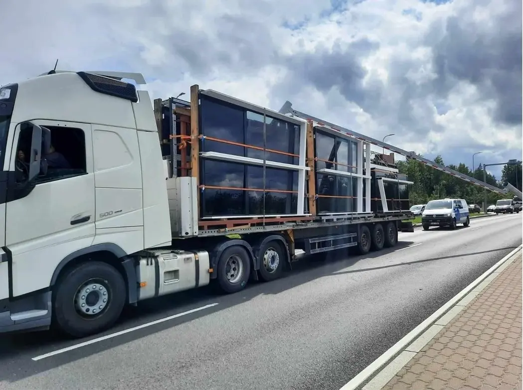 Veoauto blokeeris Järvevana teel liikluse mitmeks tunniks