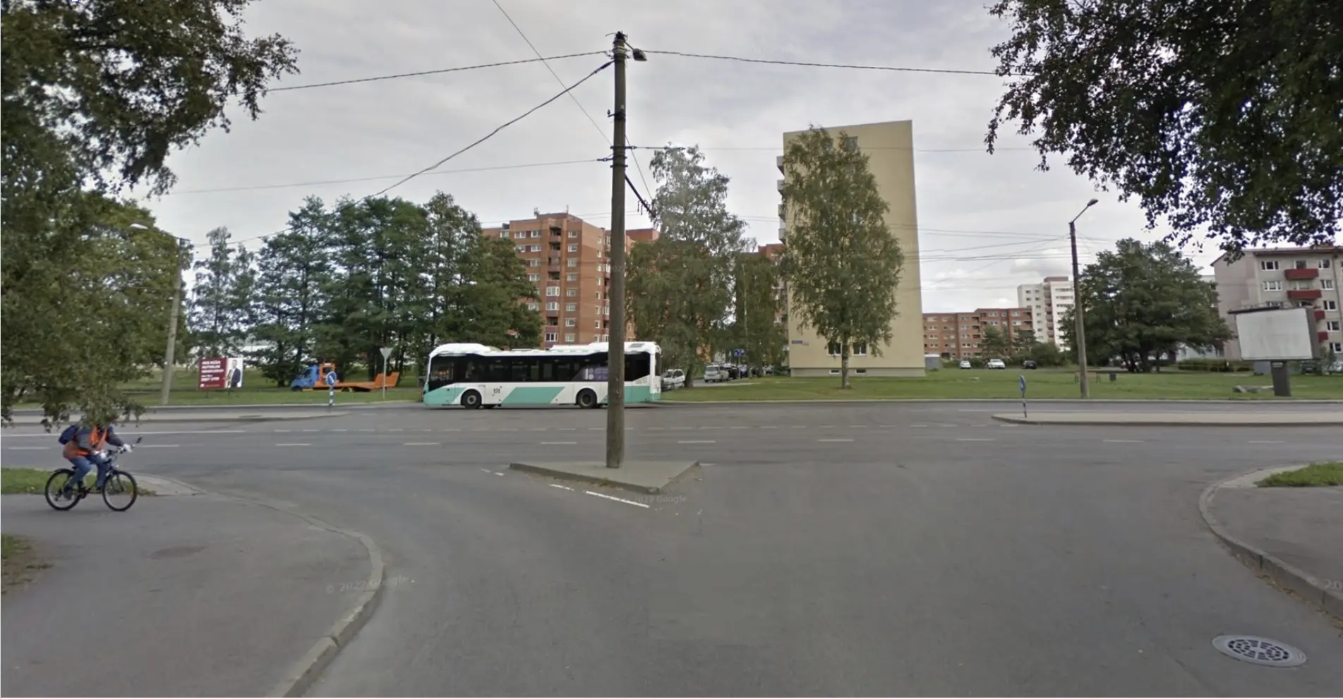 Pööretel tuleks suunata rohkem tähelepanu jalakäijatele