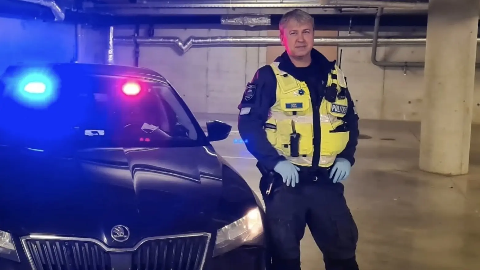 Liikluspolitseinikul tuli bussitäis rahvast tööle sõidutada