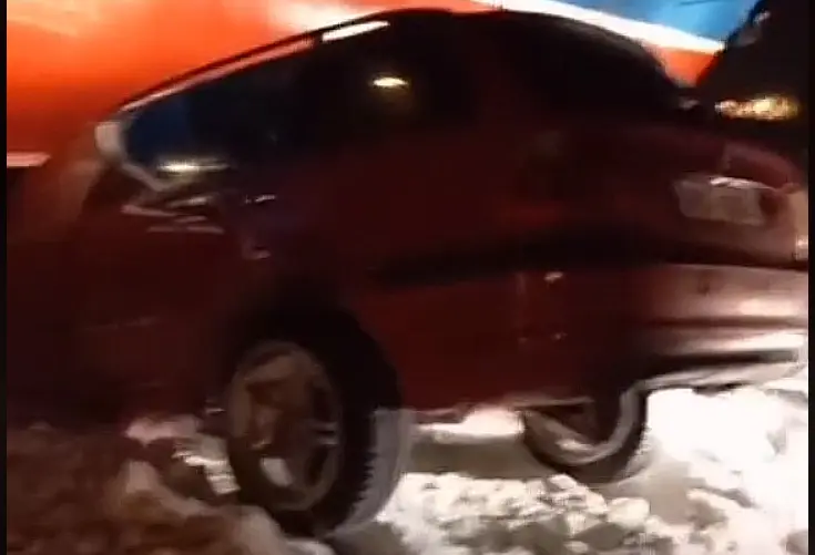 Driftinud BMW oleks äärepealt kai ääres seisnud laevaga kokku põrganud