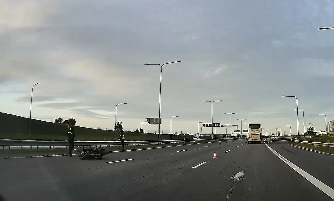 Haiglas surid kaks kaherattalisega raske avarii teinud inimest