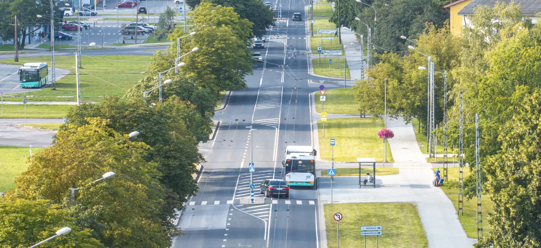Liikluspolitsei: kuidas käituda ühe- ja kuidas kahekordse pideva joone korral