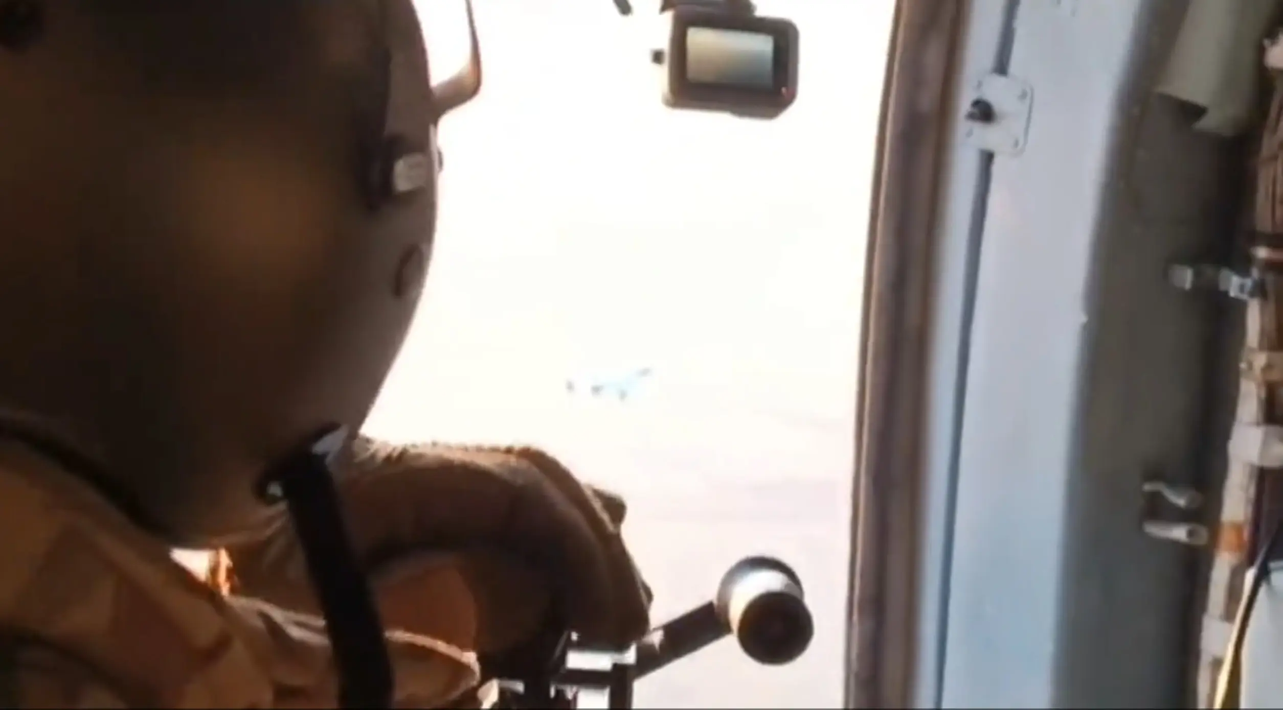 Ukrainlased tulistavad helikopterilt vene droone alla
