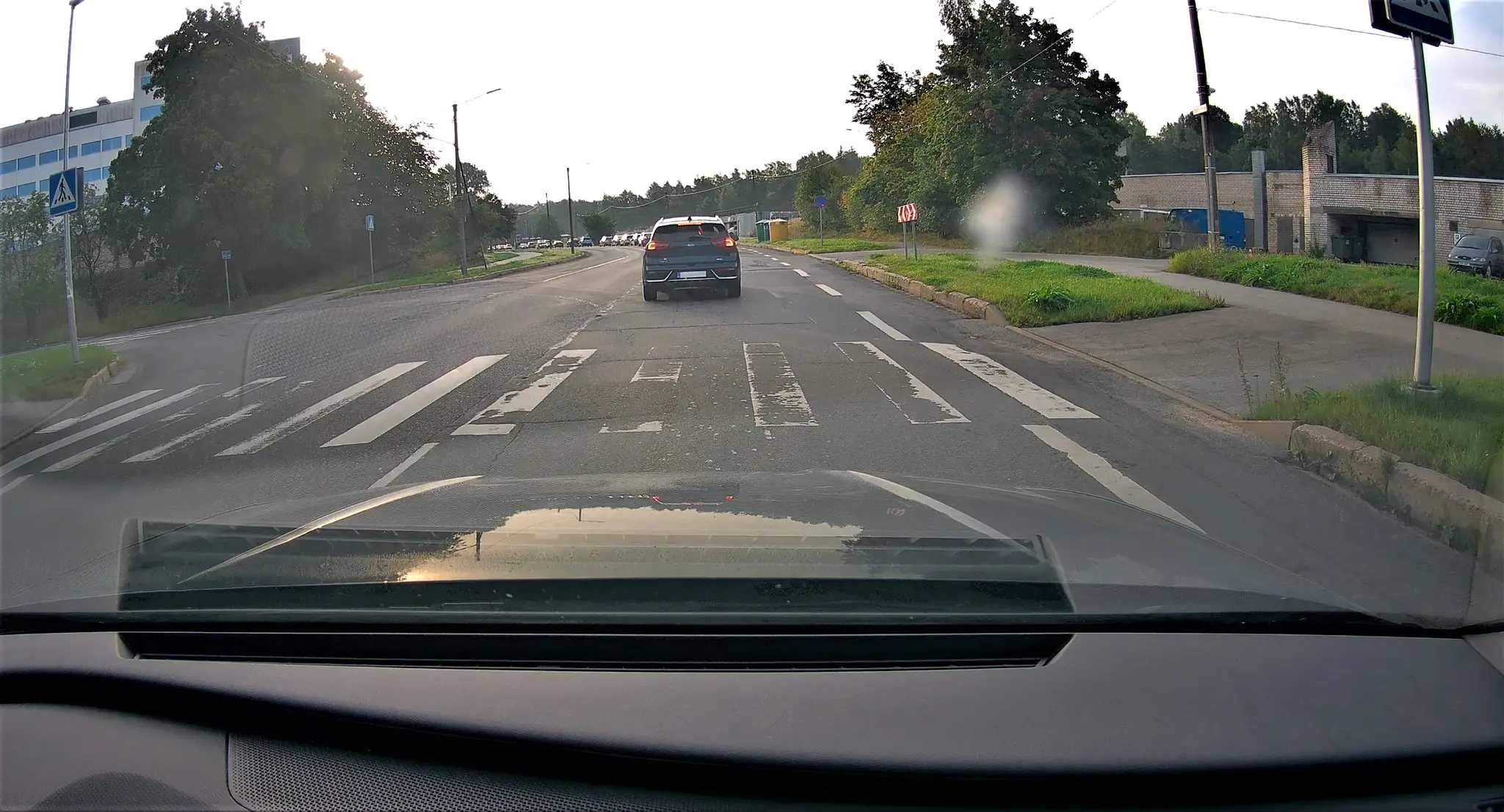 Liikluspolitsei tuletab meelde, et ülekäigurajale seisma jääda ei tohi