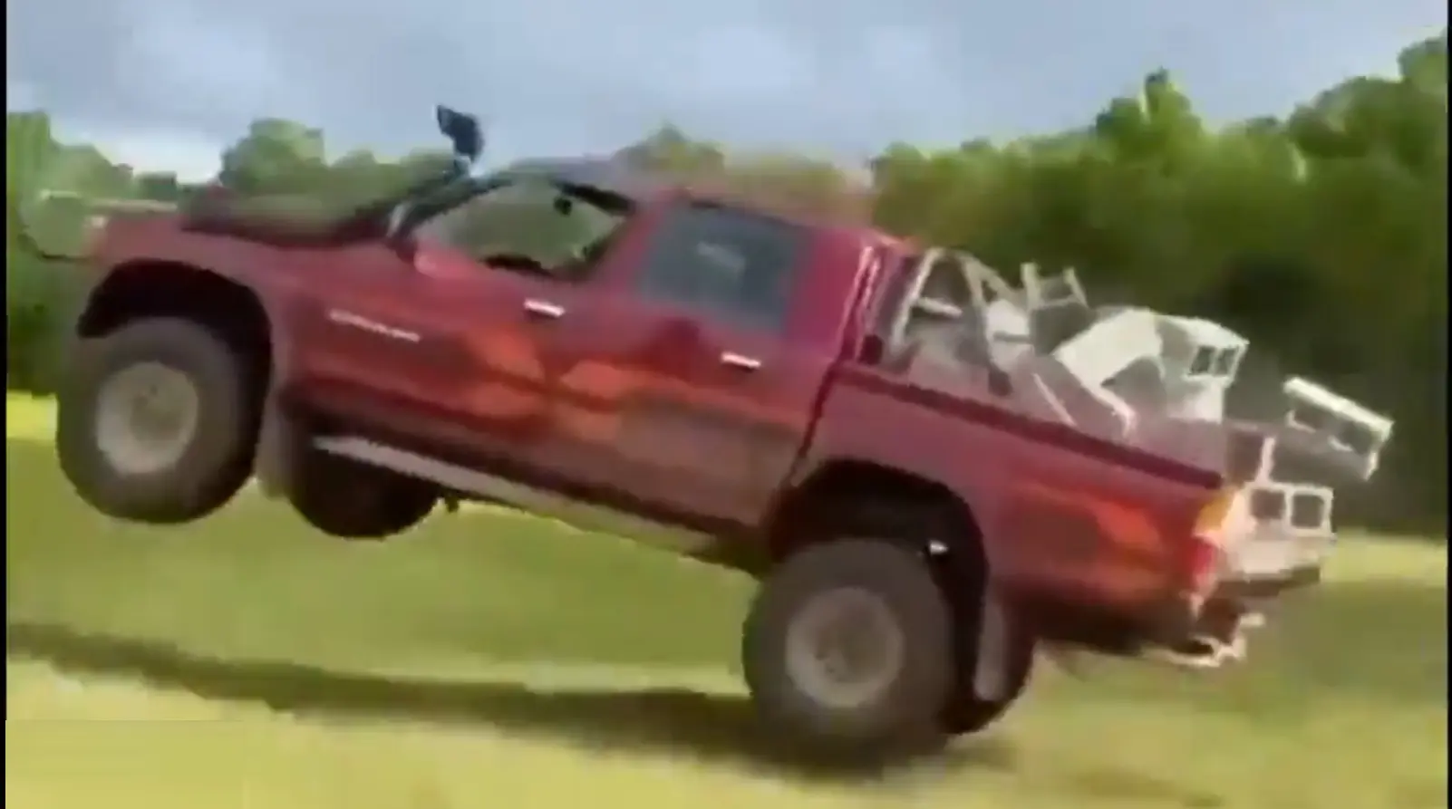 Video: Toyota Hilux