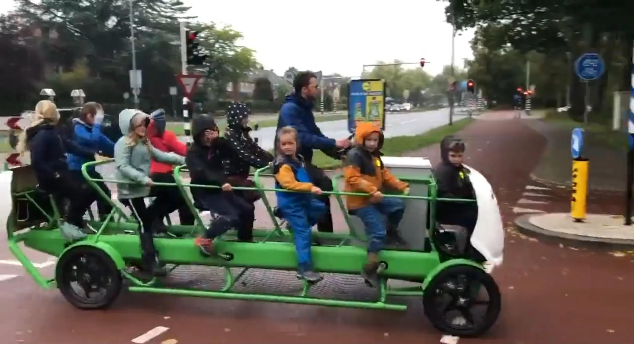 Koolibuss Hollandis