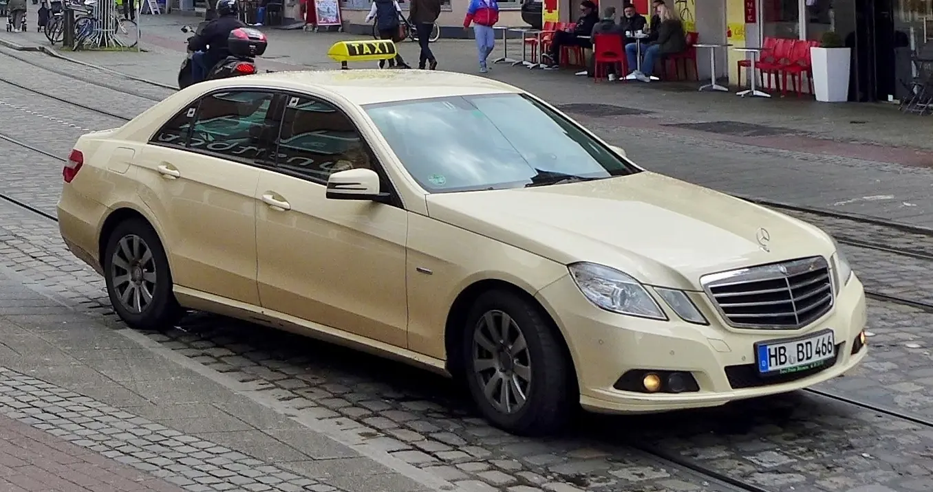 Mercedes-Benz loobub 120-aastasest taksoärist: lõpp ühe ajastu sümbolile
