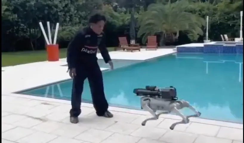 Robotkoer teab paremini, kuidas omanikku menetleda