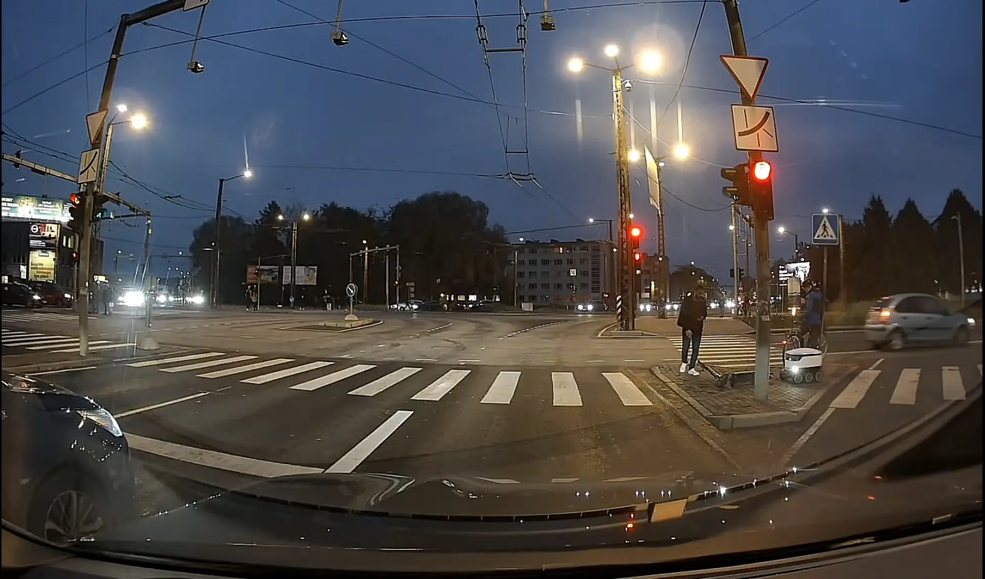 Elektrilised riistad omavahelisi arveid klaarimas?